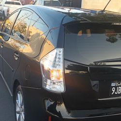 Toyota Prius V 2012