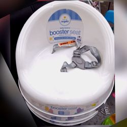 Used Baby booster seat in good shape firm Sturdy