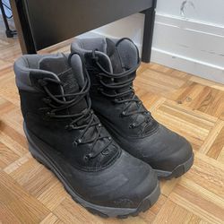 North Face Waterproof Winter Boots Size 12