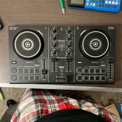 DDJ 200 Controller 