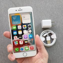 iPhone 7  - UNLOCKED - Like New