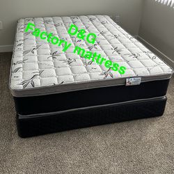 Queen Size Mattress Pillow Top 12"    New Mattress In A Plastic Sealed 