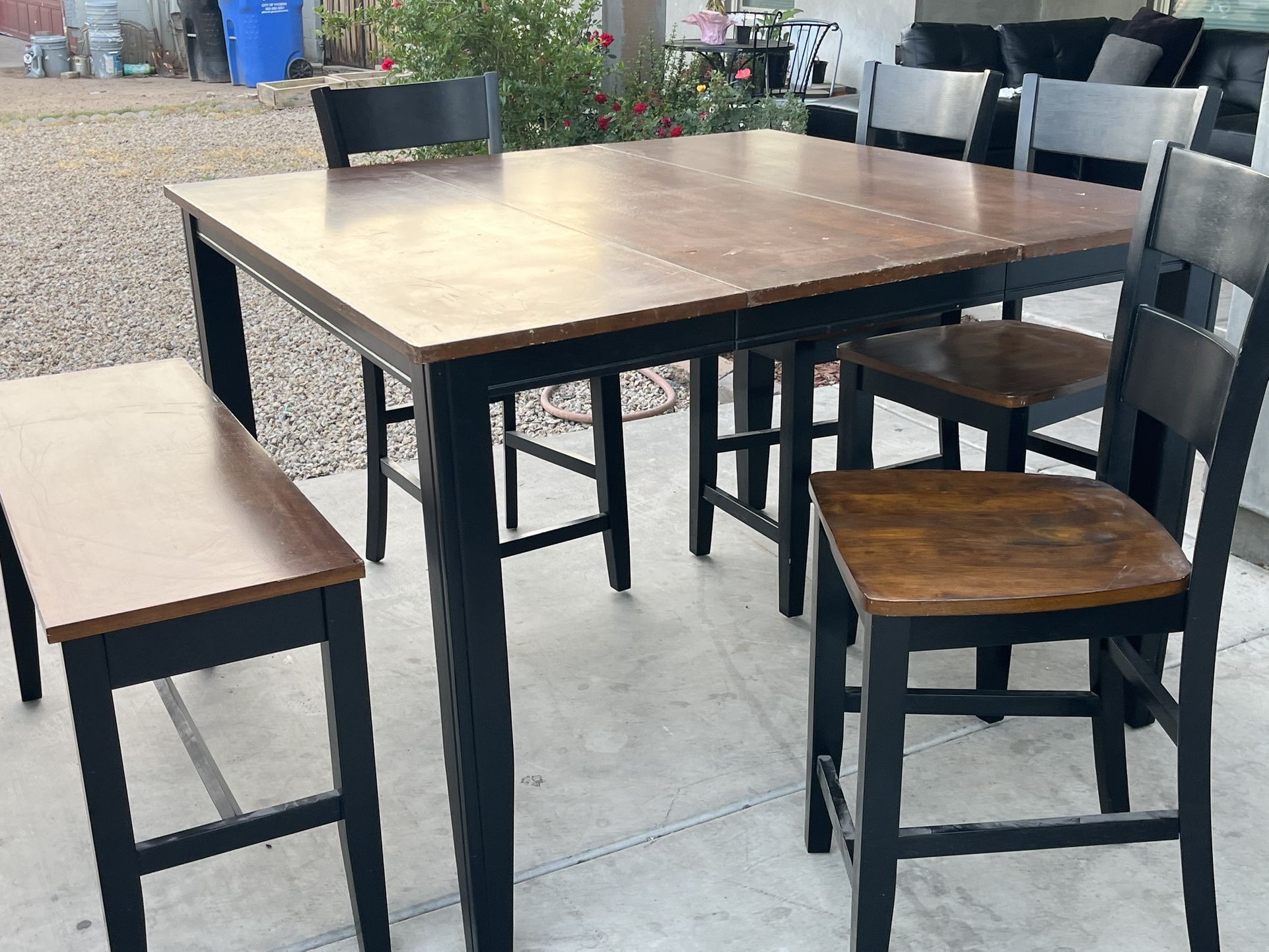 Kitchen Table And Chairs