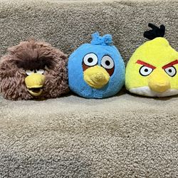 Angry Birds Lot of 3 2010 Yellow Blue Chewbacca Star wars Plush Approx 5" Tall