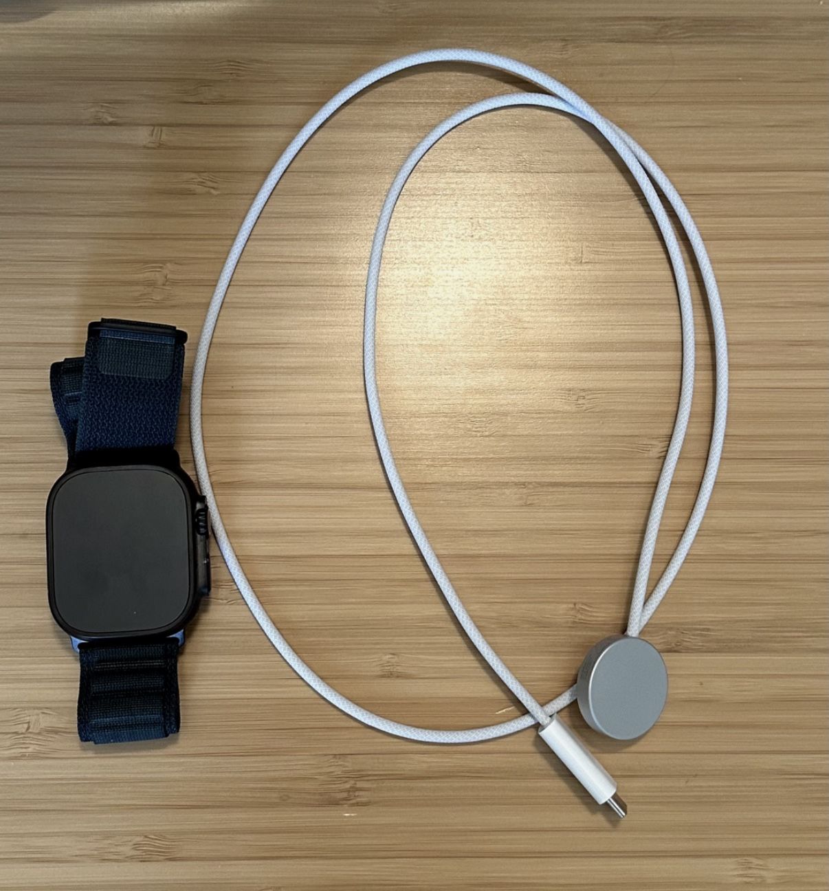 Apple Watch Ultra 2 49mm GPS Cell Black Titanium w/ Med Black Alpine Loop