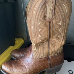 Durango Size 10.5 Hippo Skin.