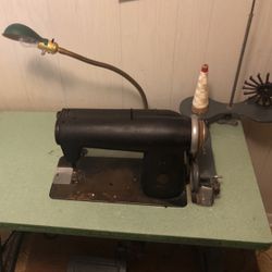 Singer Heavy Industrial Sewing Machine 