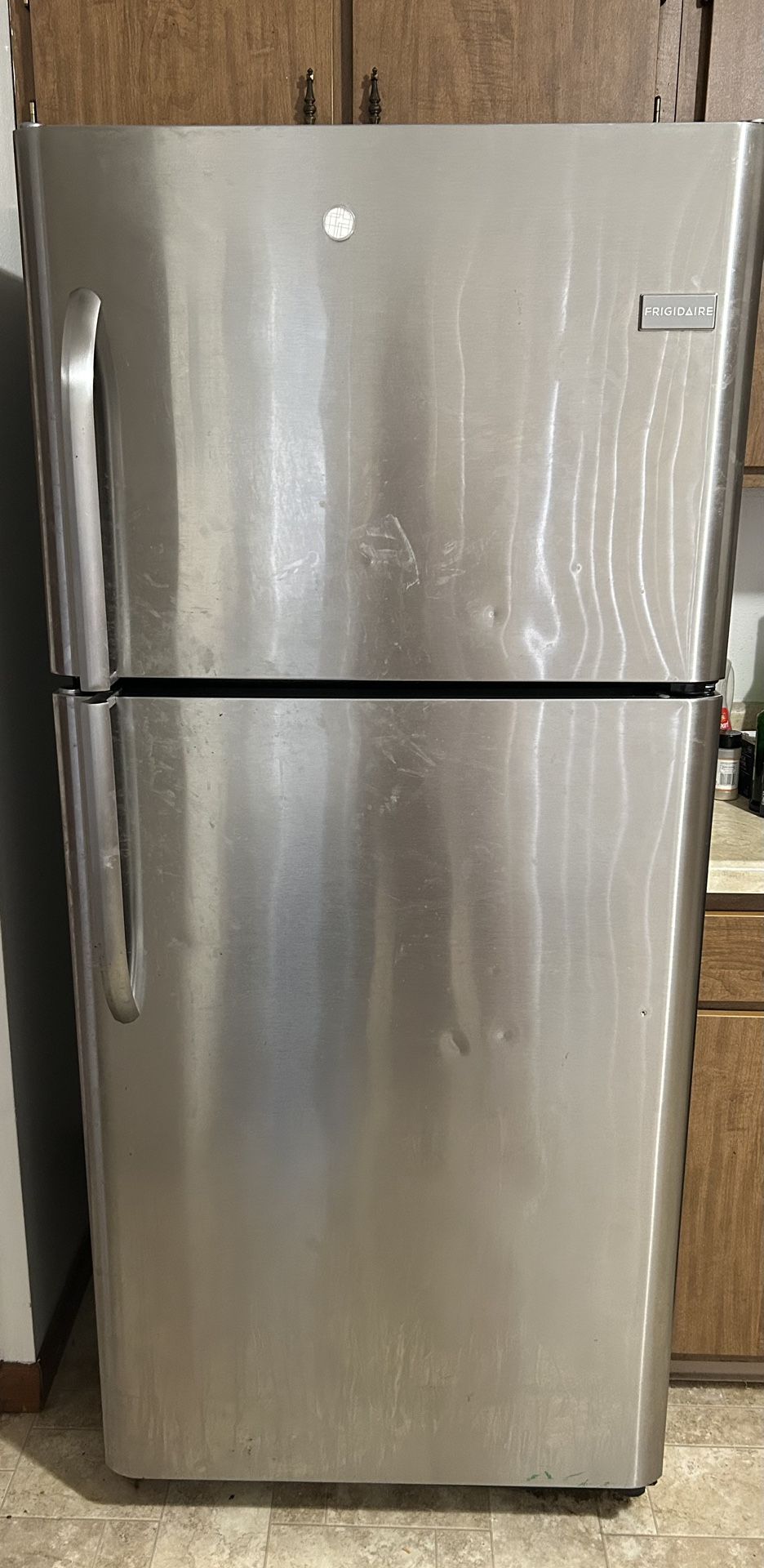 Stove and refrigerator