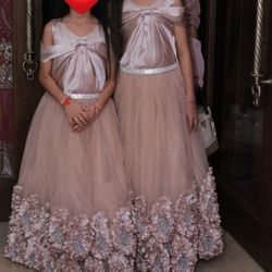 2 Kids Gowns For 7 To 9 Years Old(excellent Condition Like New)(dry Clean)(ready To Wear)