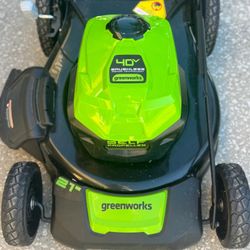 Greenworks 40V 21-inch brushless self-propelled lawn mower