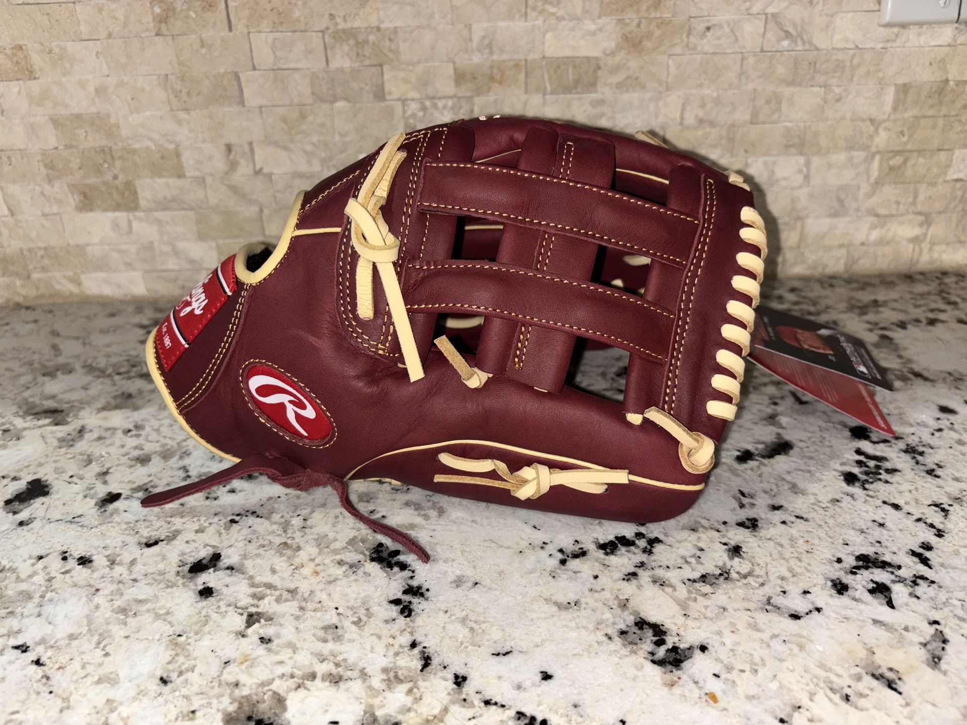 Brand NEW w/tags 12.75” Rawlings Sandlot S1275HS RHT