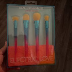 Limited Edition Brushes 