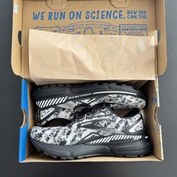 Brooks Women’s Adrenaline GTS 23 - 7 medium - white/grey/black