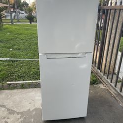 Apartment Size Refrigerator 10 Cu Ft 