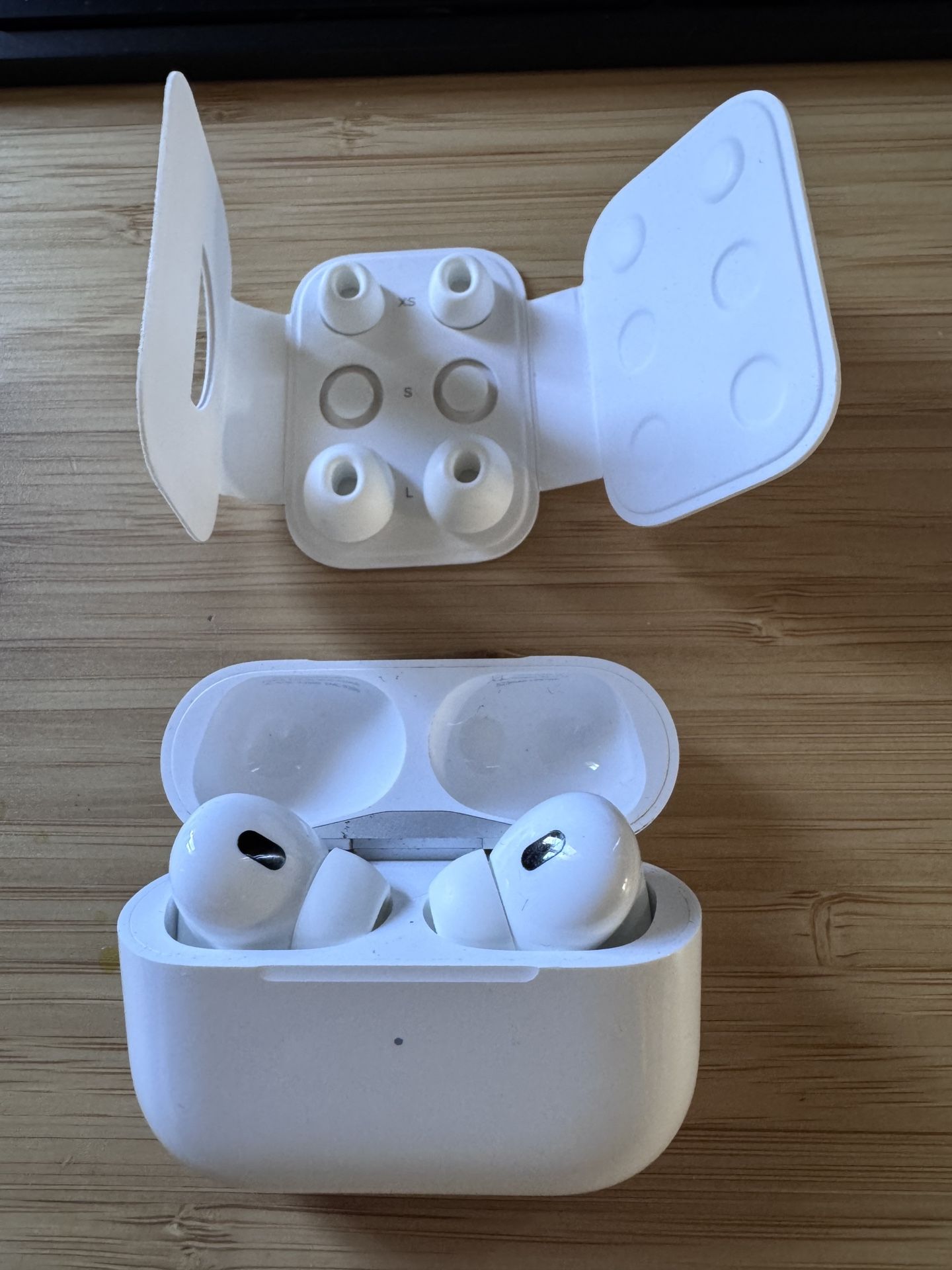 Airpods 2nd Gen Prefectly Fine 