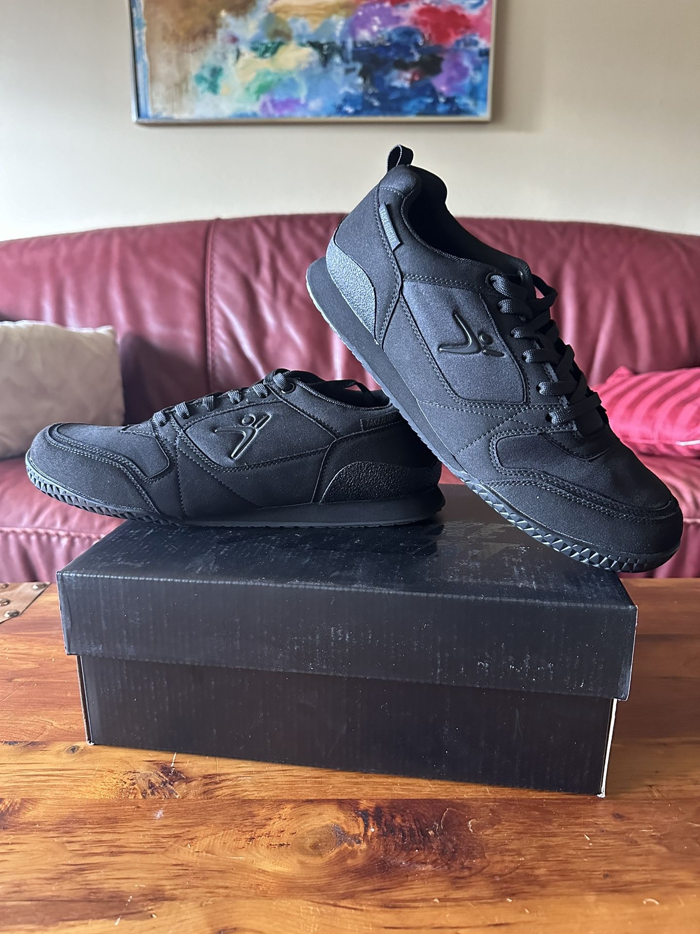 Moonless Night Athletic Shoes (Men’s, US9)