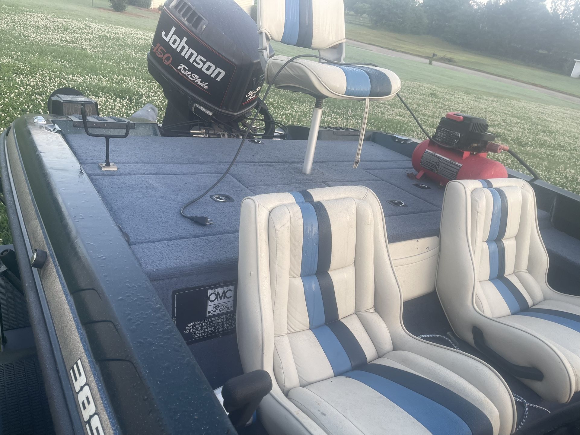 19 Ft Bass Boat