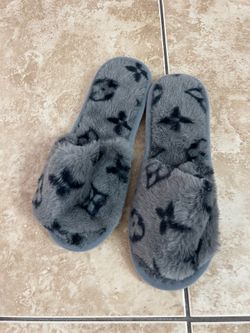 Size 7 slides