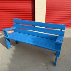 Beautiful Wooden Bench, Solid 🪑