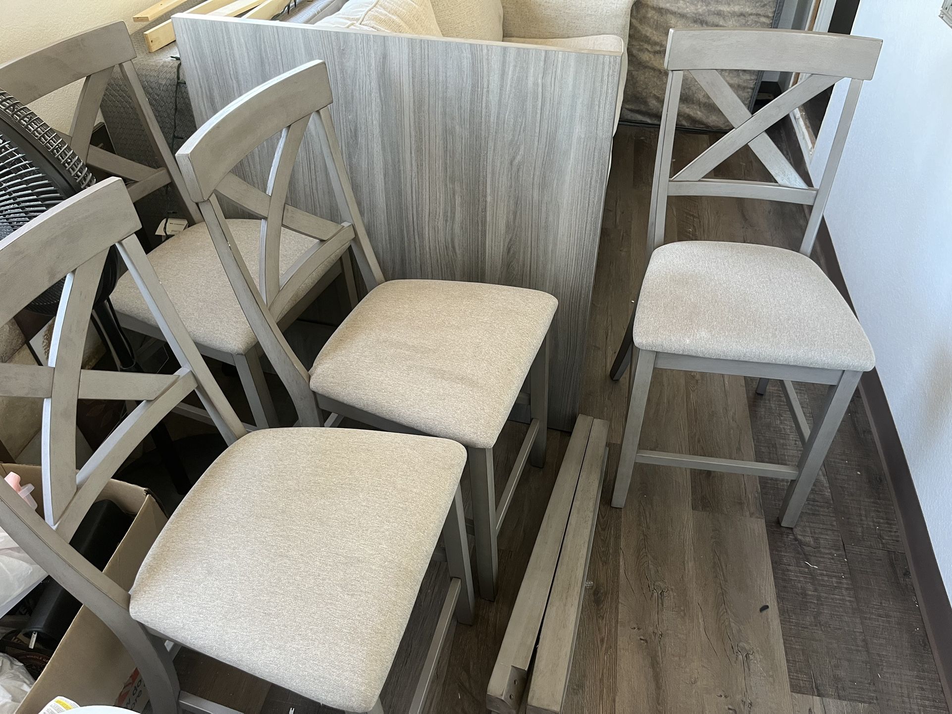 Kitchen Table With Four Chairs, Perfect Condition Six Months Old! Paid 1,600$ Only Asking $590 Full Set