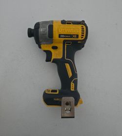 Dewalt Impact Drill XR DCF887