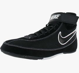 Nike speed- sweep size 7