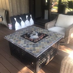 Fire Pit With Cover. 