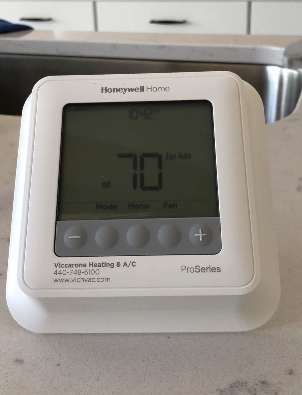 Honeywell T6 Pro Programmable Thermostat ALMOST NEW