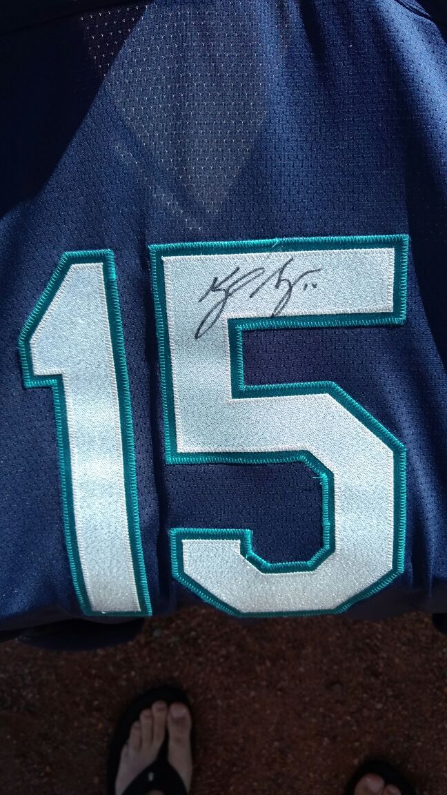 Kyle Seager signed Game Used Jersey
