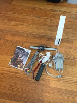 Nintendo Wii Console Bundle with Game and Accessories