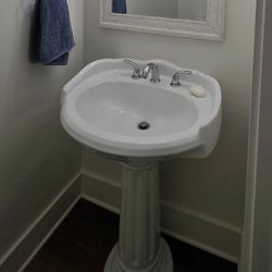 Pedestal Sink