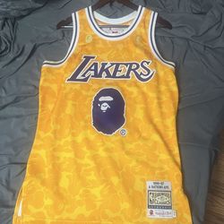 Bape X Lakers (Medium)