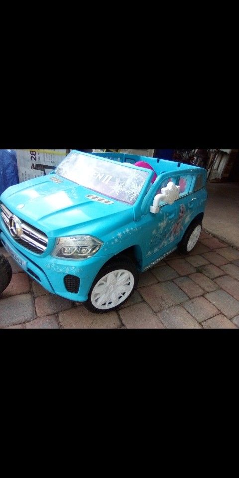 12v Frozen Mercedes Car