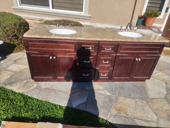 7 Ft Bathroom Vanity With Everything
