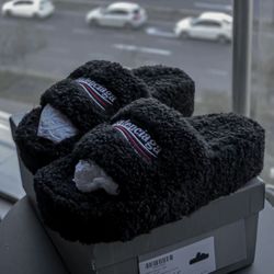 Balenciaga Slides