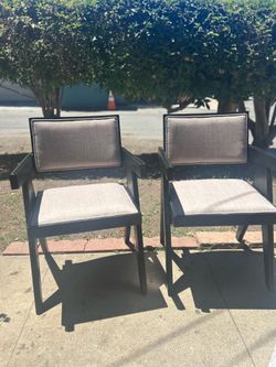 Modern chairs - Way Fair never use brand new