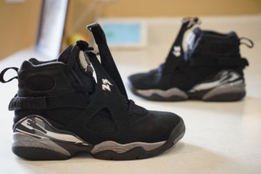 Air Jordan Retro 8 Chrome -Size 5.5Y