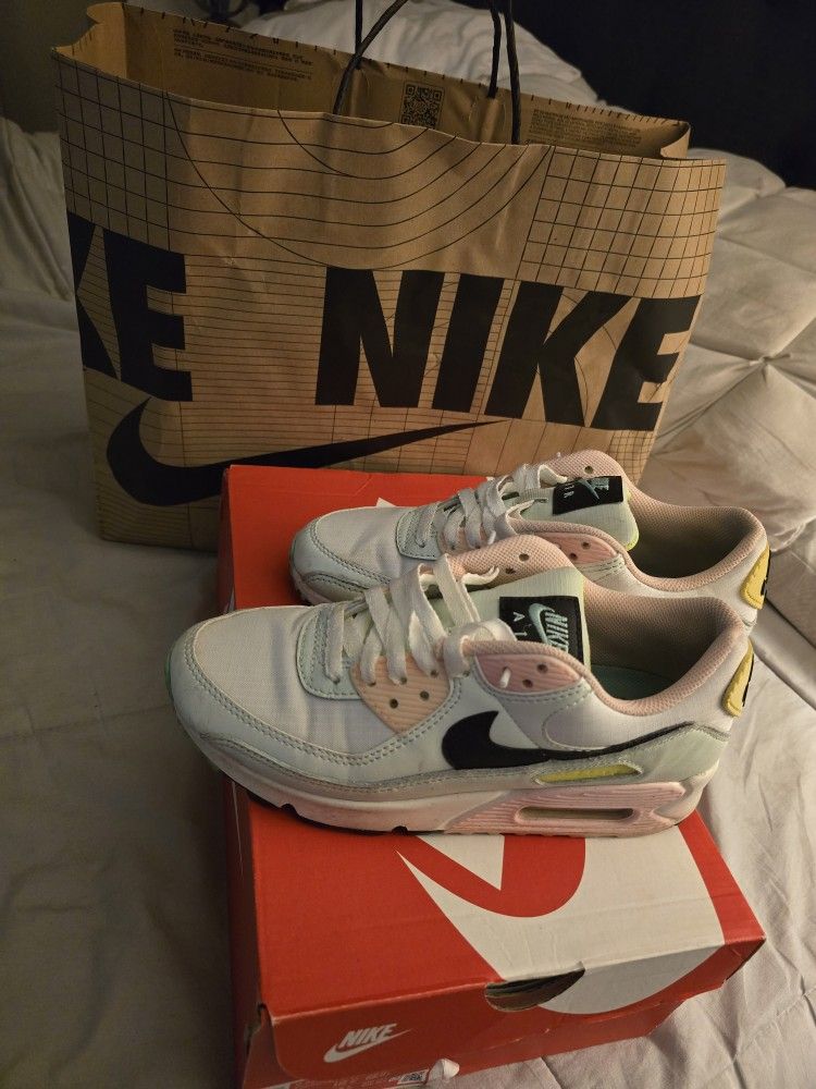 !!!Moving Sale!!! NIKE'S & VANS $$