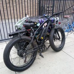 Fat Tire Bike(Has A Short Somewhere)