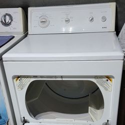 Secadora De Gas Kenmore Heavy Duty Con Garantía Lusiendo Y Trabajando Exelente $250