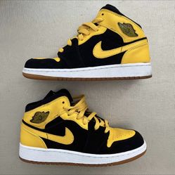 Jordan 1 Retro “New Love”
