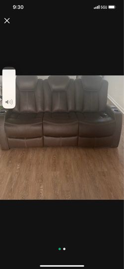 Reclining couch w/ wireless chargers