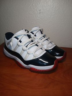 Nike Air Jordan 11 Retro Low Concord Bred