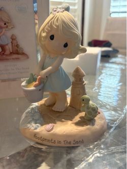 “Foot Prints In The Sand” - Precious Moments - Retired