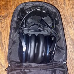 Rugged Radio Pilot Headphones Barely Used 