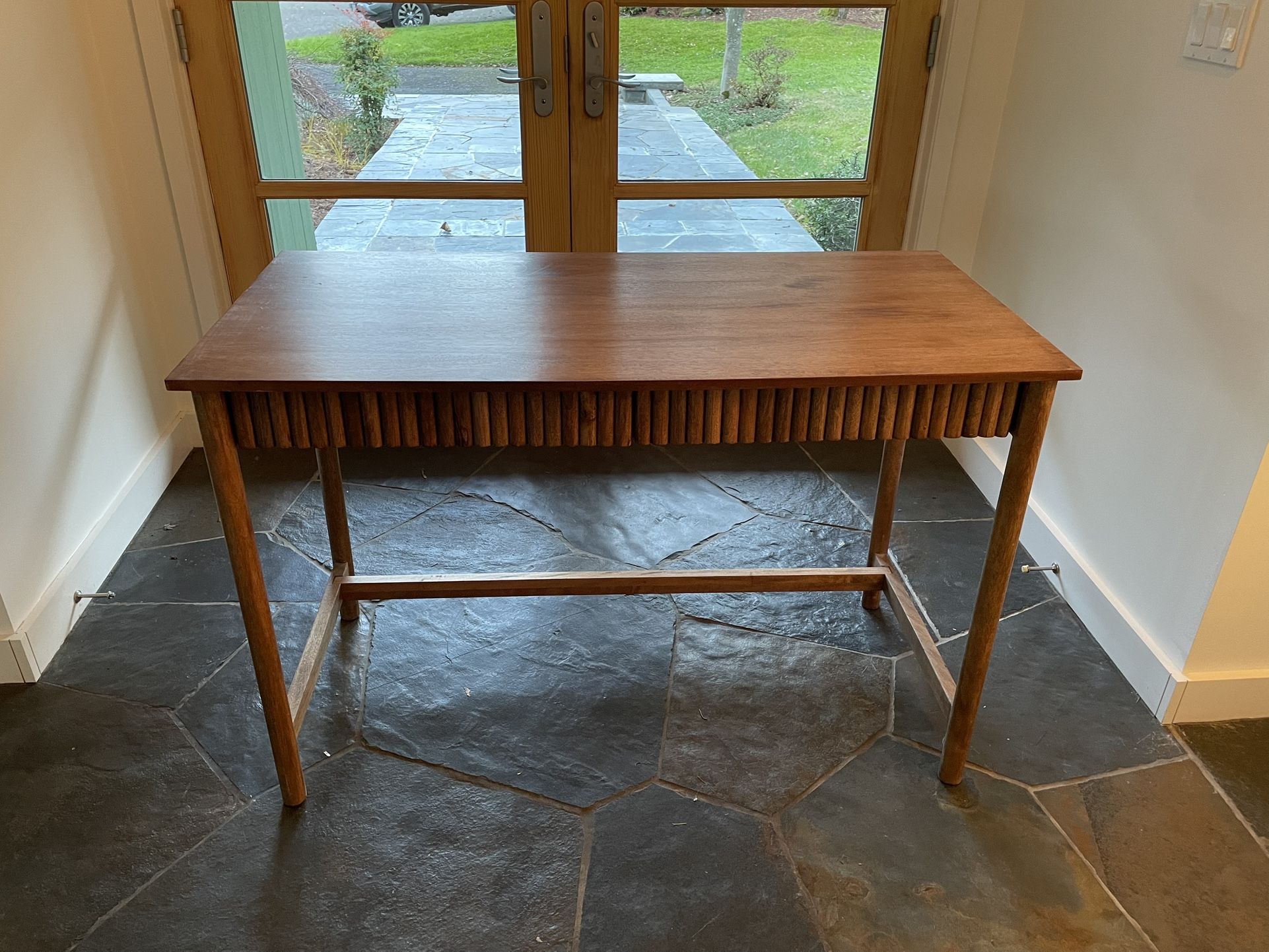 Free Desk