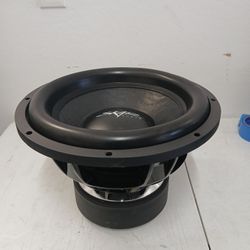 1 - 15" Skar Audio VXF Subwoofer 