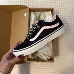 Women’s / Youth Vans 