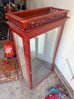 Trophy/display case