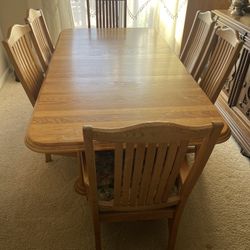 Expanding Dining Table Set